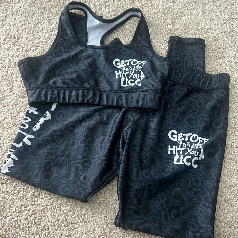2pieve set gently used